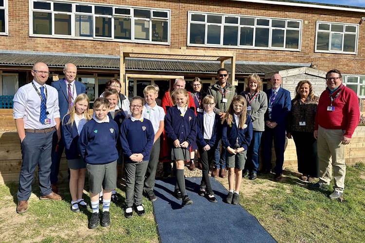 gorleston school garden 750AT