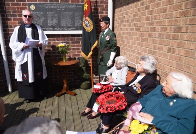 WW2 MEMORIAL 05-2018A denise b